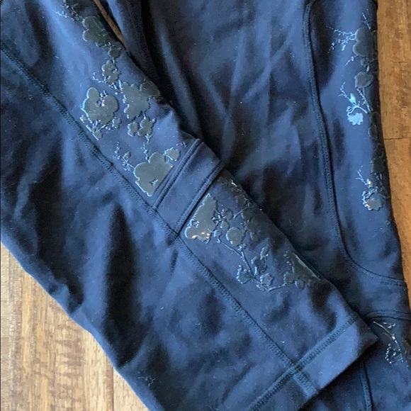 Lululemon Yoga Capris with no slip design - Picture 2 of 5